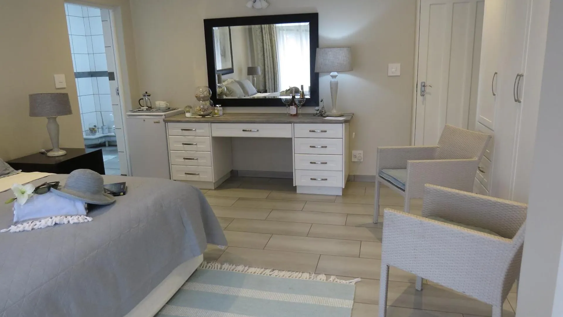 Easy Five Guest House Somerset West 4*,